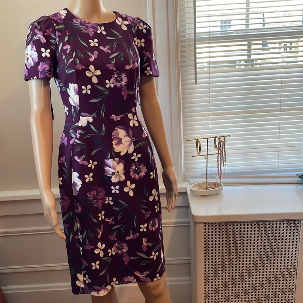 CALVIN KLEIN size 4 purple dress perfect for Easter